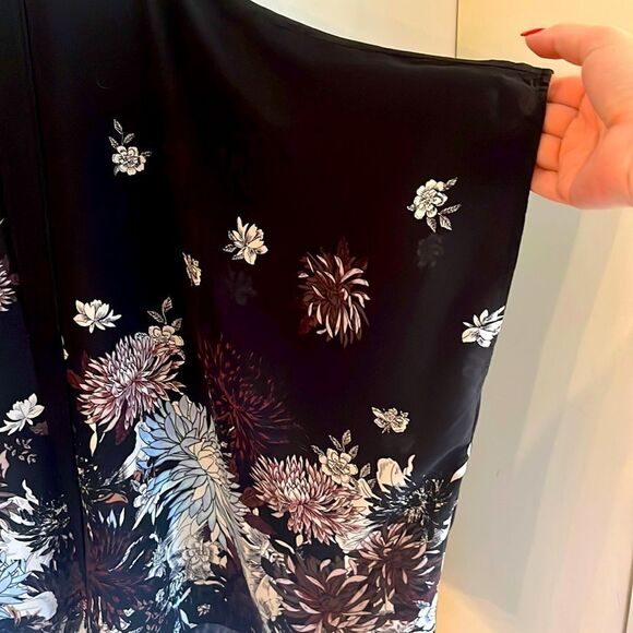 Talula from Aritizia floral kimono-style topper - Picture 3 of 5
